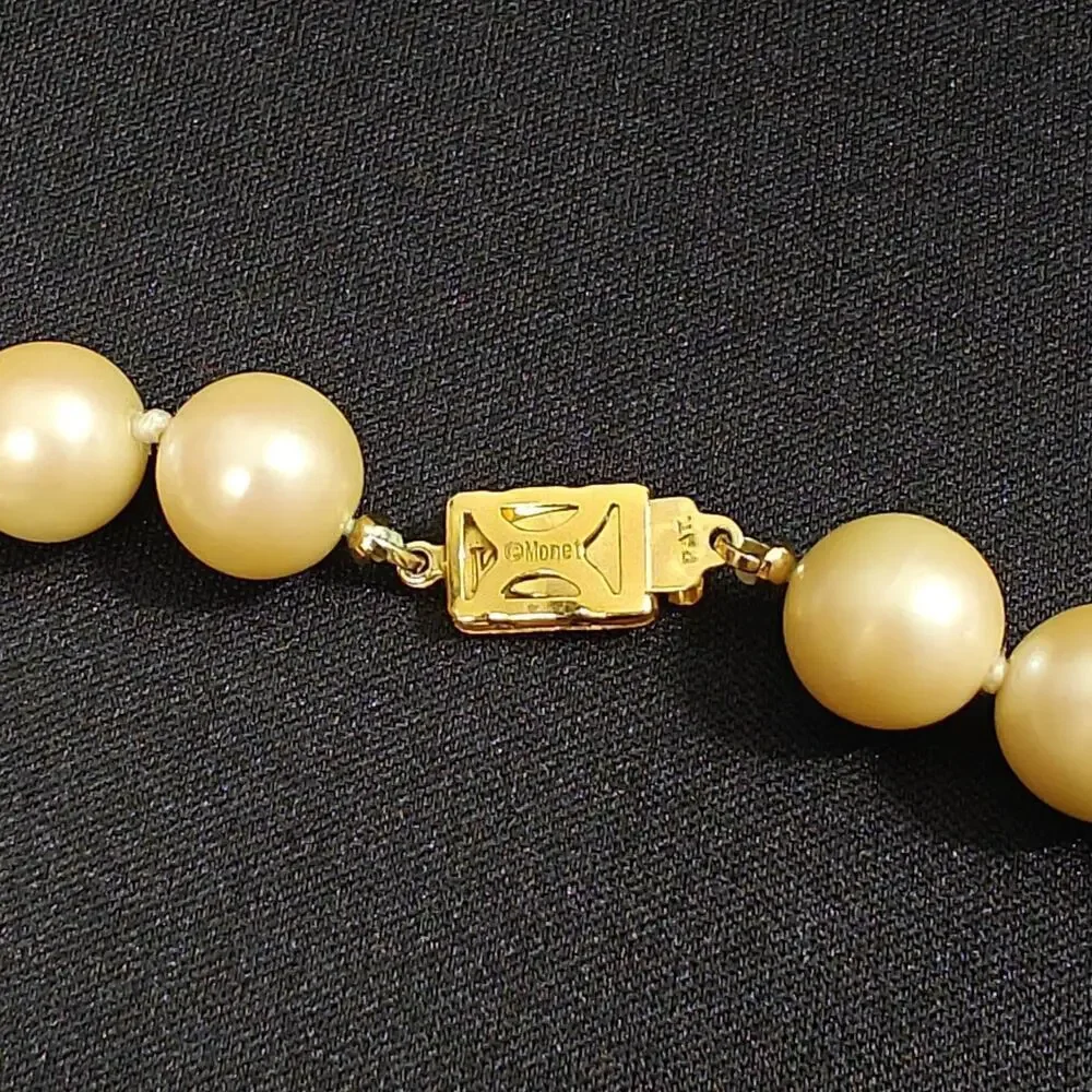 Vintage Signed Monet 17” Faux Pearl Necklace Chunky 10 mm Box Clasp Classic
